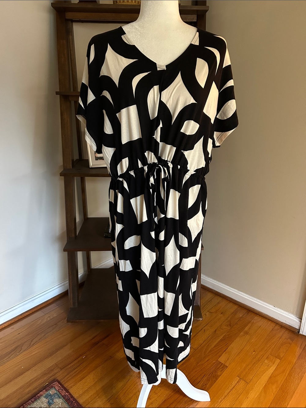 Black & Cream Abstract Print Midi Dress with Drawstring Waist